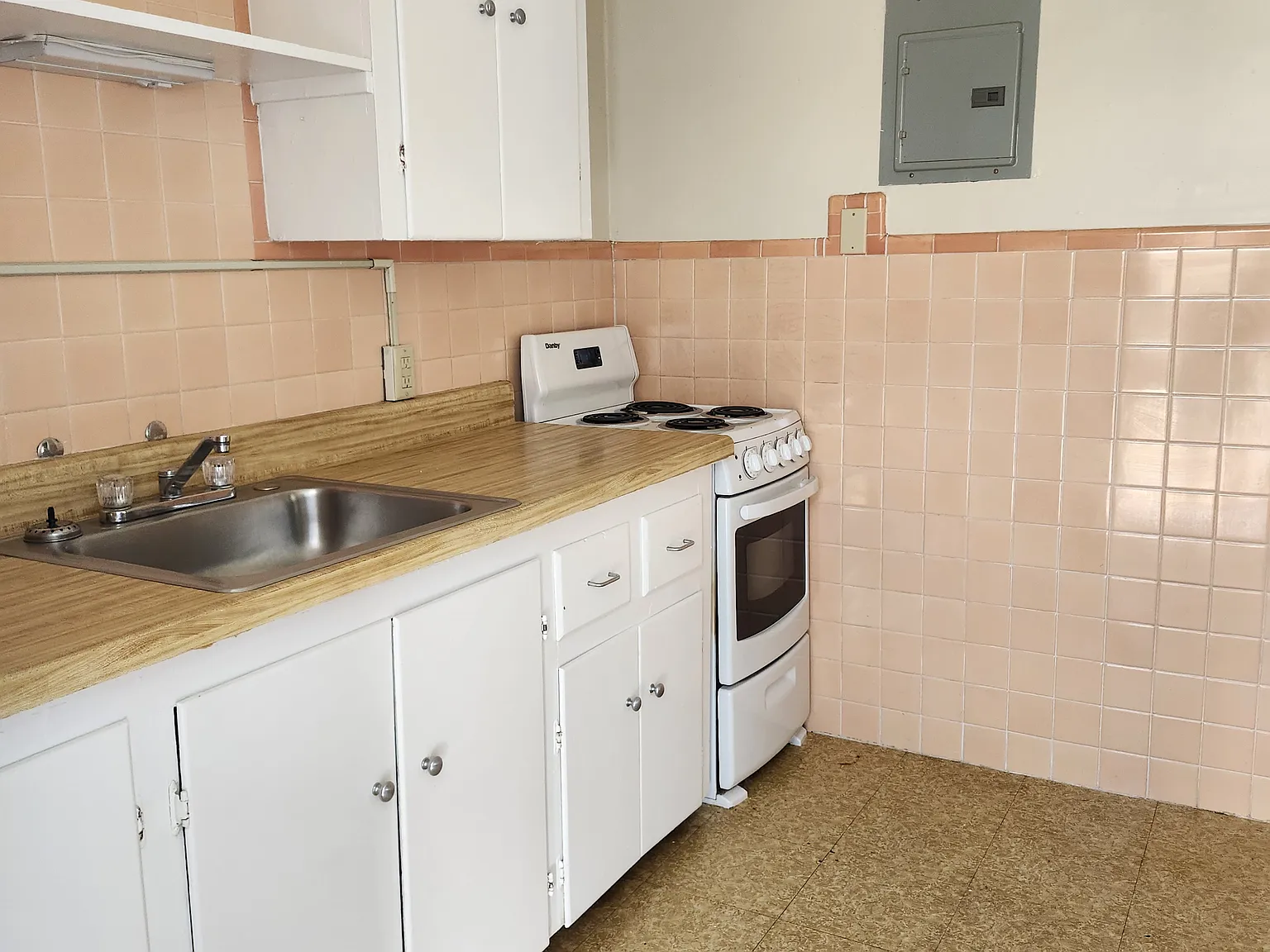 1 bed, 400 sqft, $1,400 — Photo 4