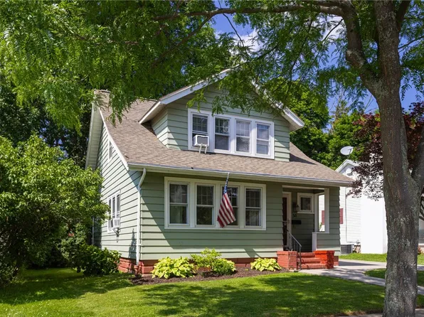 50 Redfern Dr, Rochester, NY 14620