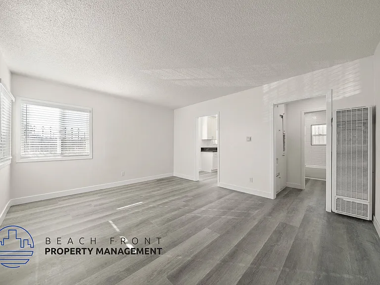 249-251 W Pomona Blvd — Photo 7
