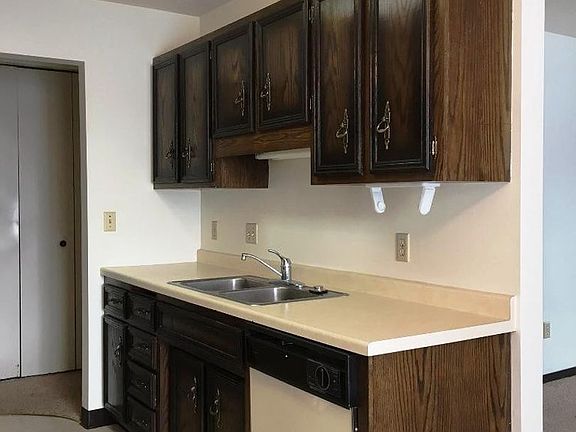 2nd image of 3102 3rd St N APT 205