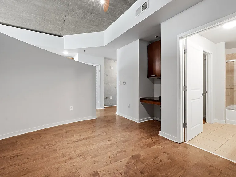 3324 Peachtree Rd NE #1403 — Photo 14