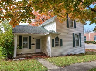 211 N Calhoun St, South Whitley, IN 46787