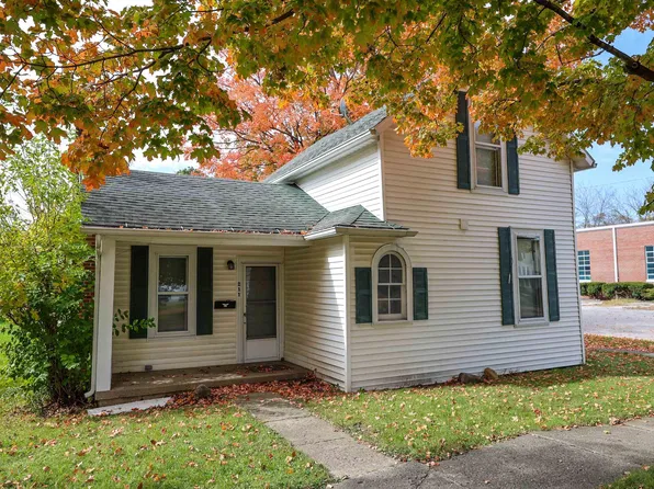 211 N Calhoun St, South Whitley, IN 46787