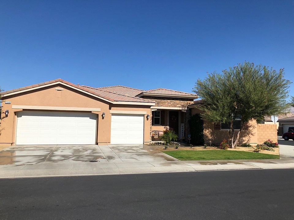 1st image of 81946 Villa Giardino Dr