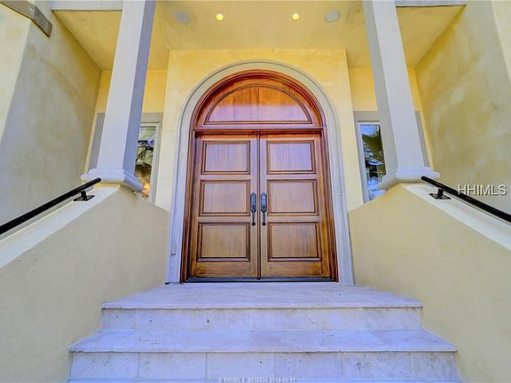 3rd image of 19 Pelican St