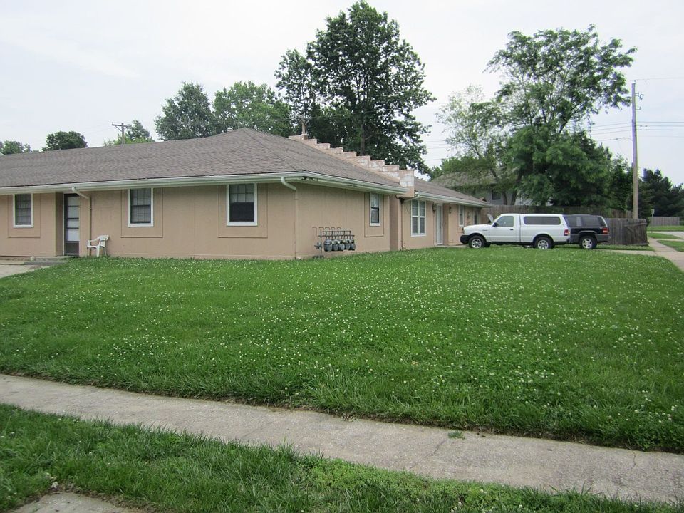 2nd image of 303 SE Claremont St