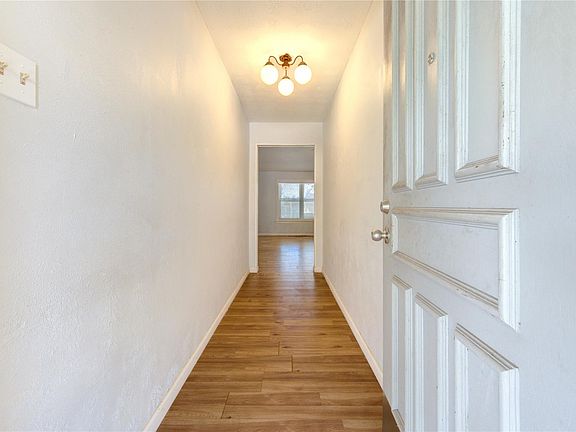 5th image of 2314 Goodrich St