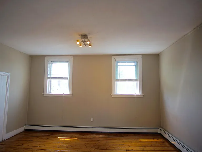 48 America St #3A — Photo 10