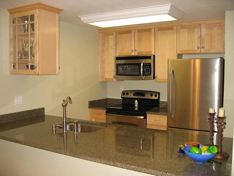 2128 SW Holden St #D-109 — Photo 7