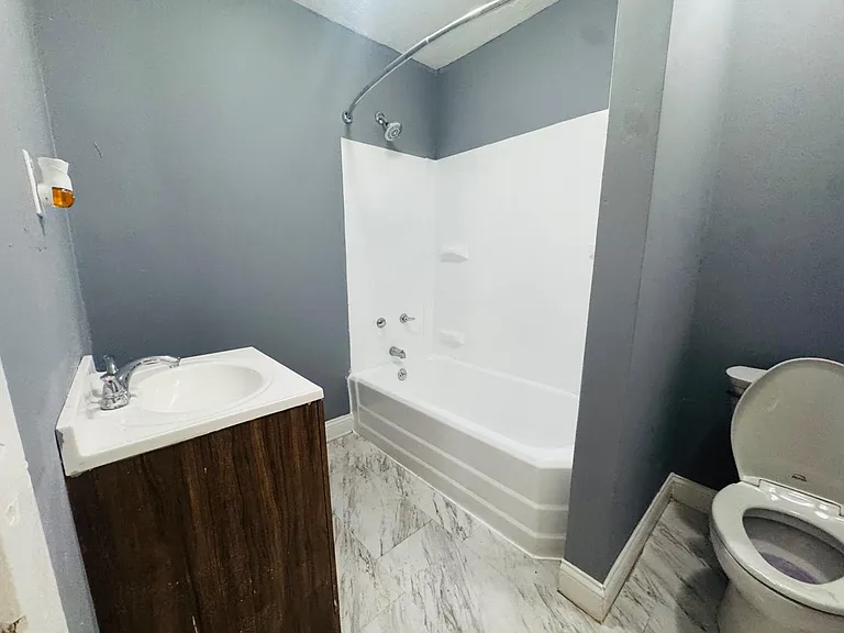 10004 Mt Auburn Ave — Photo 20