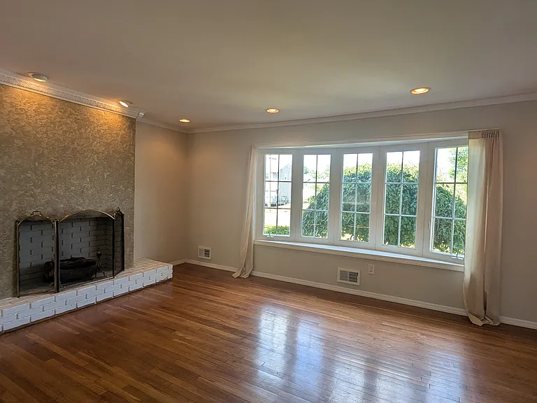802 Riverbend Dr — Photo 10