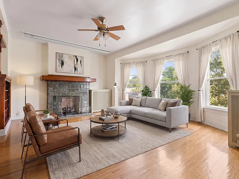 309 Chicago Ave #2 — Photo 3