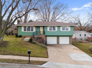 3714 Terrace Dr, Omaha, NE 68134