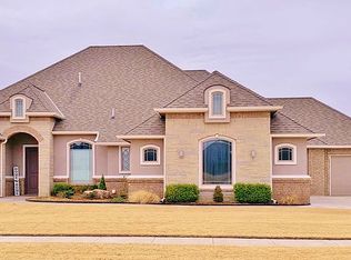 4101 NE Water Edge Dr, Lawton, OK 73507