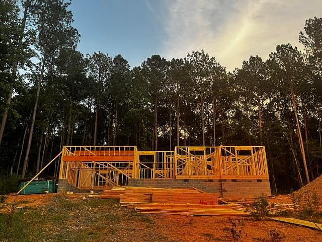 1st image of 3352 Crow Rd