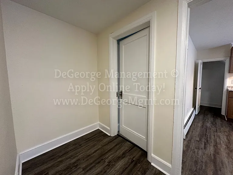 1161 E Union St — Photo 17