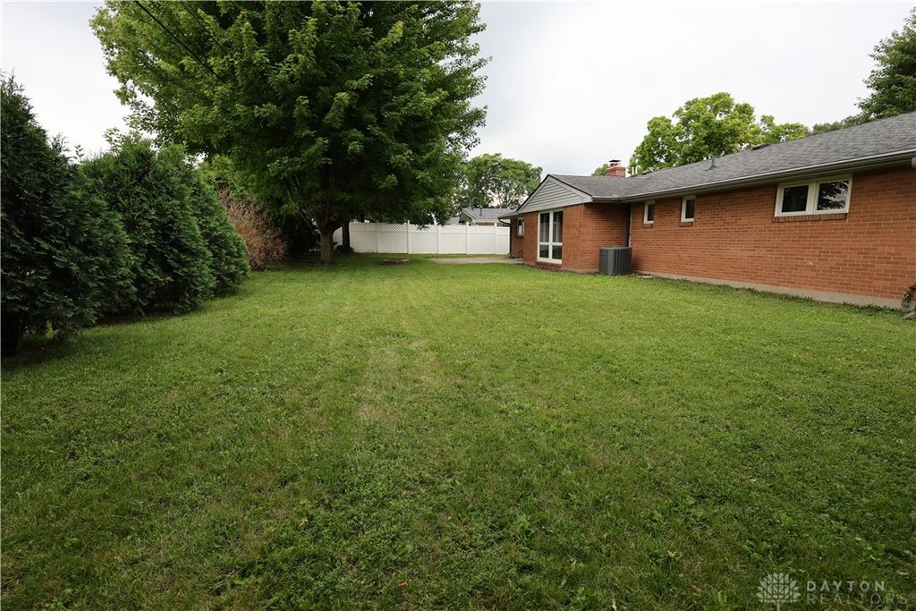 51 Lynn Rae Cir, Dayton, OH - View 6