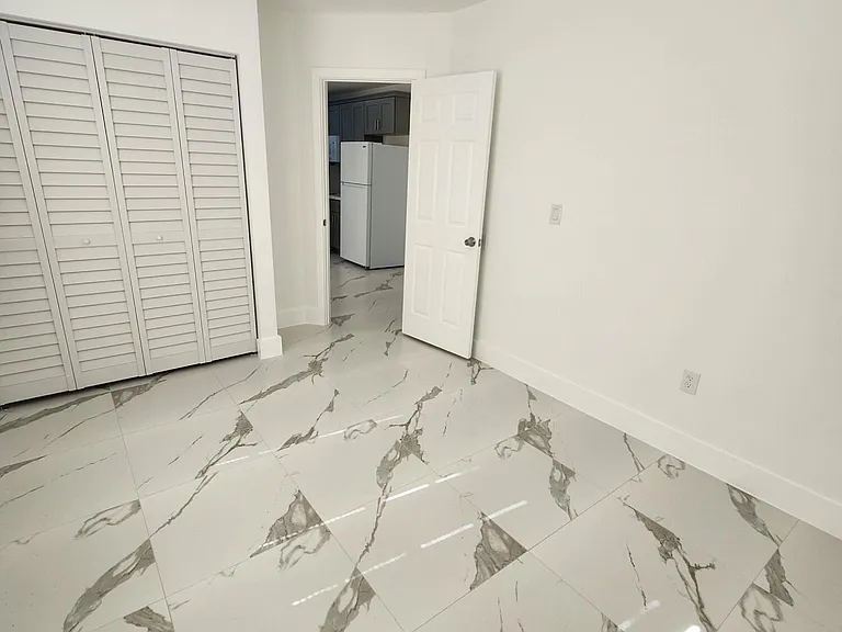 2466 Lincoln St #3 — Photo 7