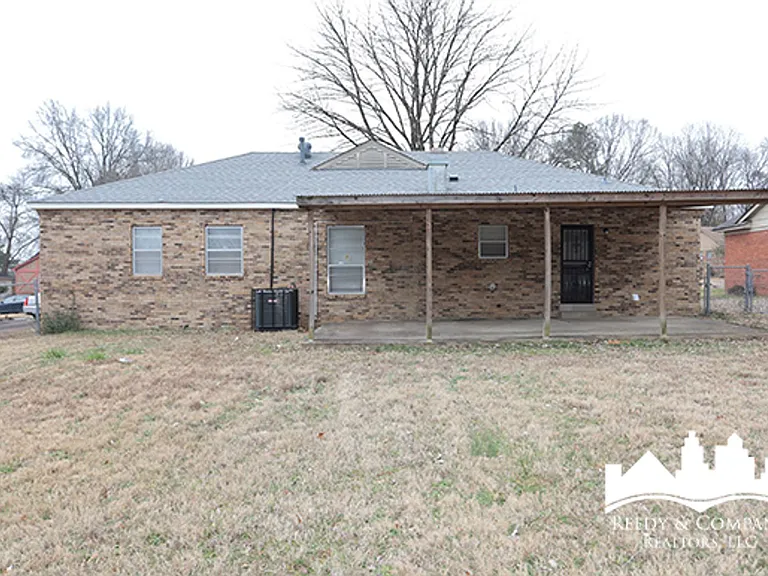 3782 Wychemere Dr — Photo 20