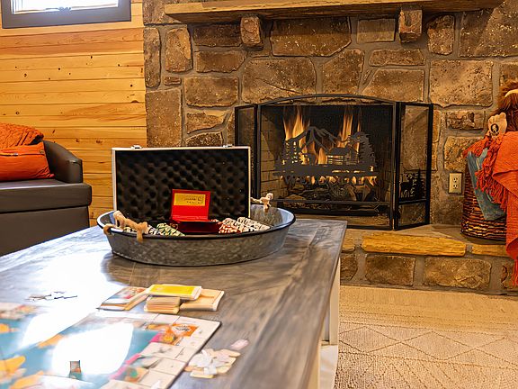 3rd image of 1501 Peach Tree St