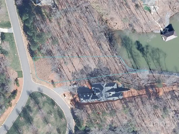 3127 Lake Pointe Dr, Belmont, NC 28012