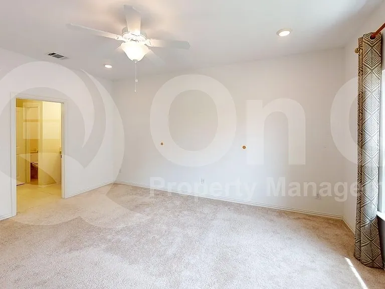 7506 Edgeware Rd — Photo 11