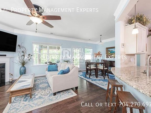 4th image of 159 Portola Valley Dr Unit A