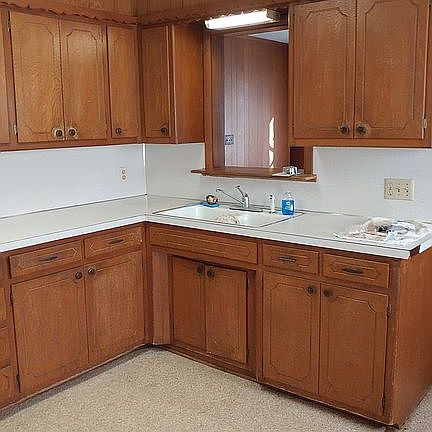 5th image of 1224 SW 27th St
