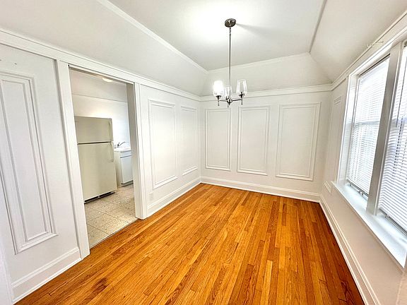 4th image of 3819 N Oakland Ave APT 7