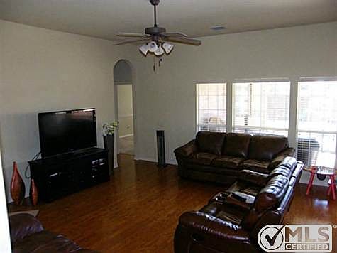 5th image of 602 Leeward Dr