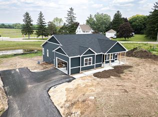 313 Teri Lee Ln, Orfordville, WI 53576