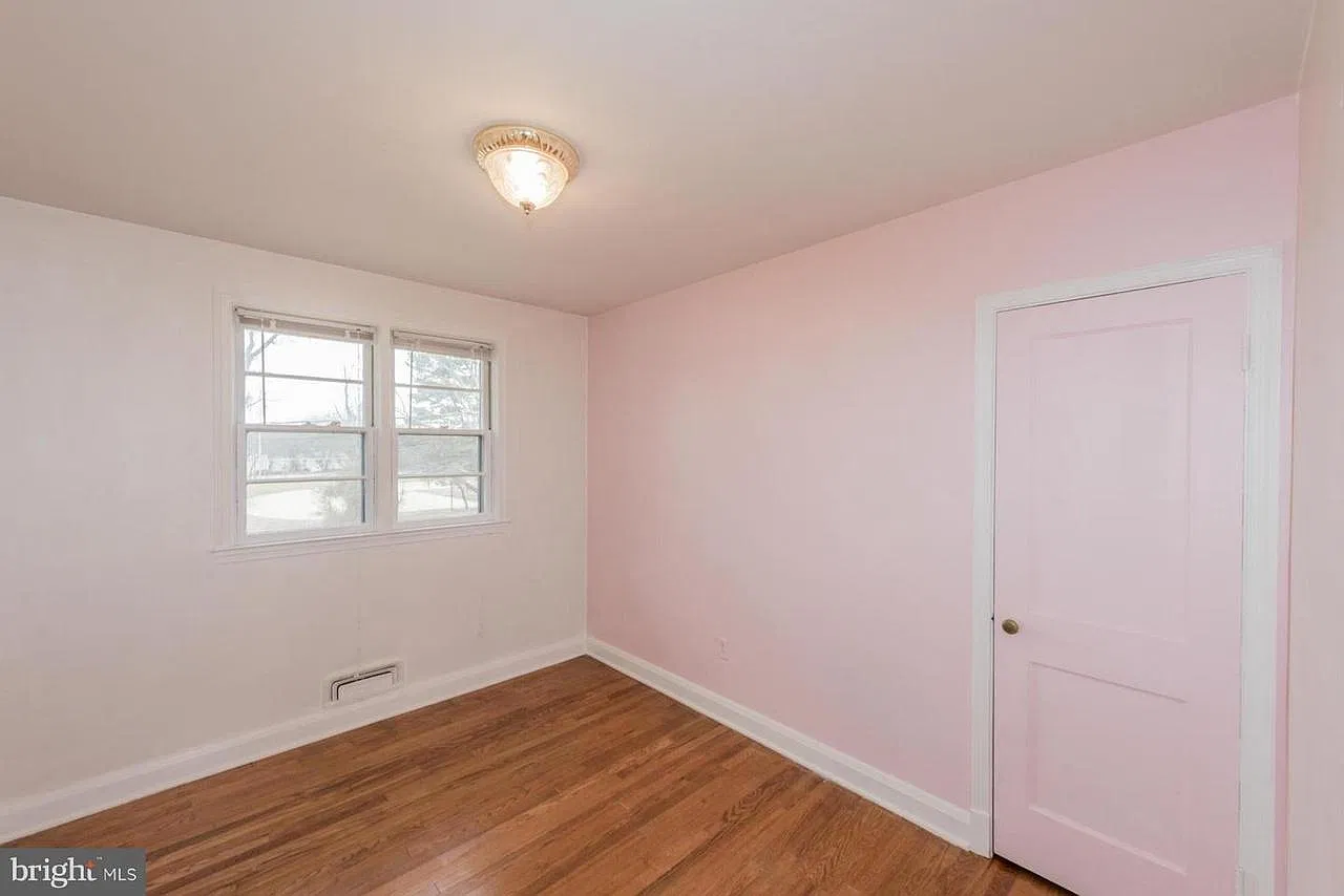 3 bed, 2151 sqft, $3,200 — Photo 2