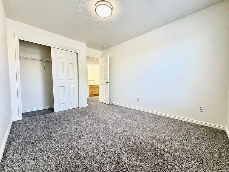 1553 W Vivante Way — Photo 16