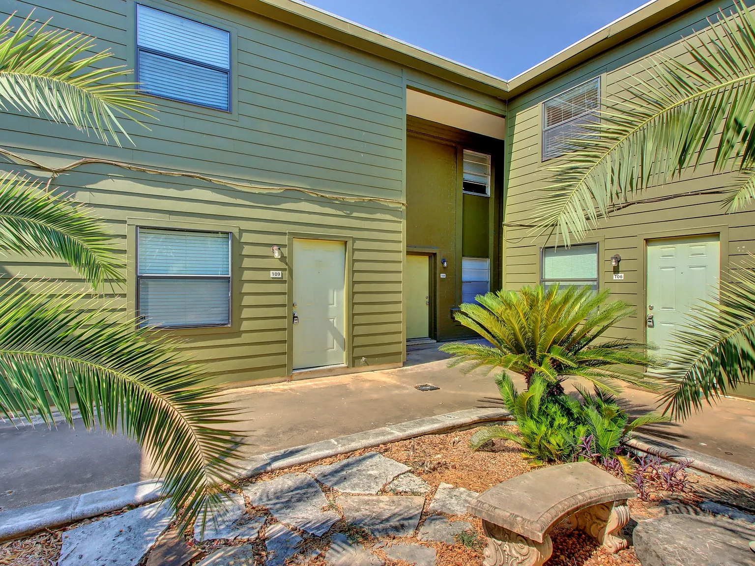 1 bed, 725 sqft, $1,050 — Photo 4