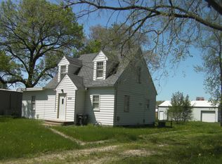 2035 Plymouth Ave, Waterloo, IA 50702