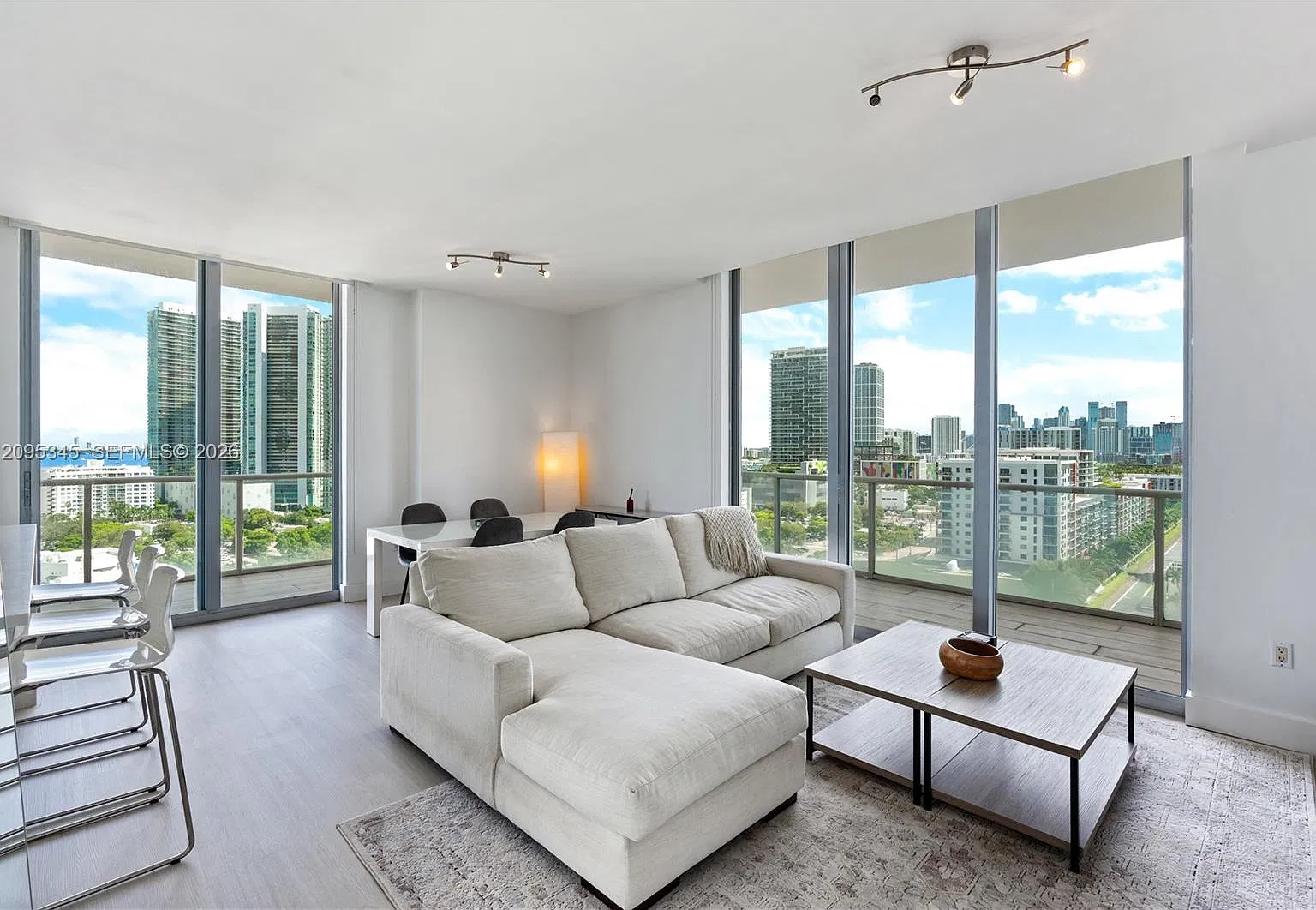 Two Midtown Miami Condo — Photo 1