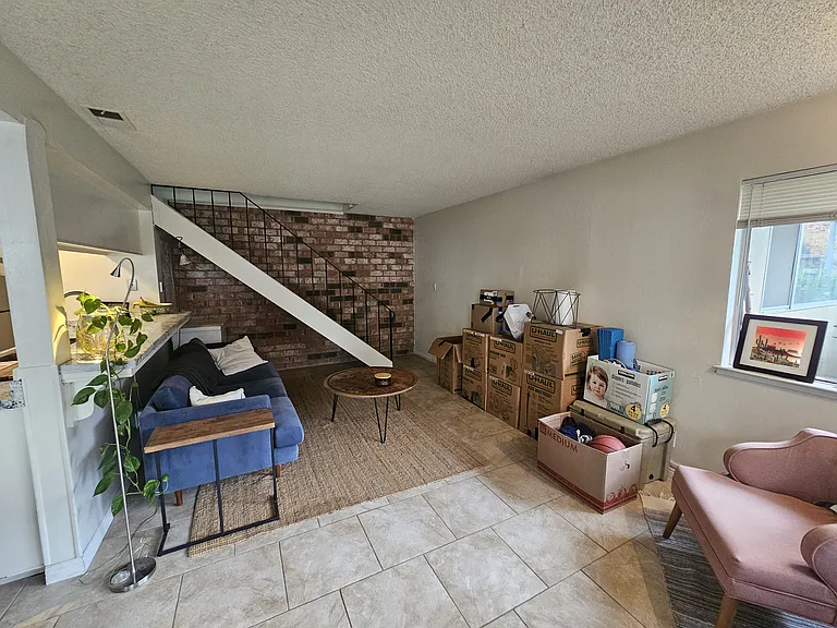 1908 El Paso Ave #2 — Photo 1