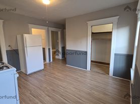 41 Freeland St, Worcester, MA