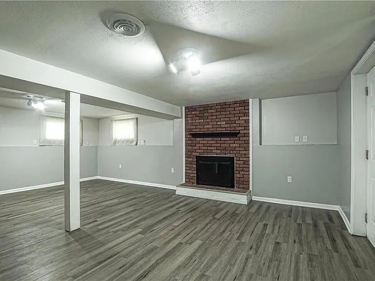 10308 W 74th St — Photo 12