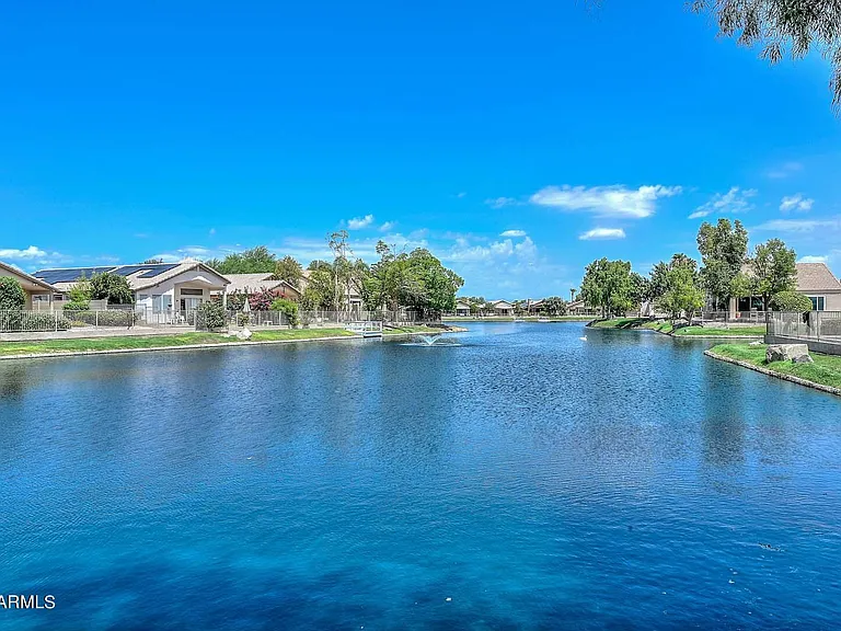 10509 W Runion Dr — Photo 39