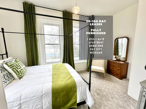 1011 S Water St, Bay City, MI