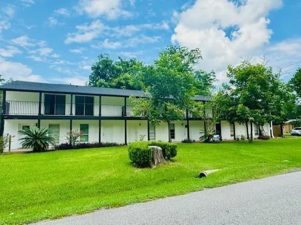 122 N Iowa Ave APT 4, League City, TX 77573