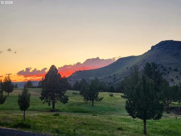 61897 Dog Patch Ln, John Day, OR 97845