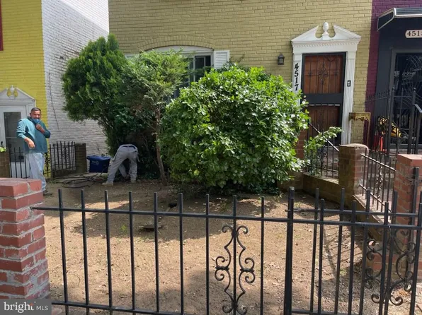 4517 Dix St NE, Washington, DC 20019