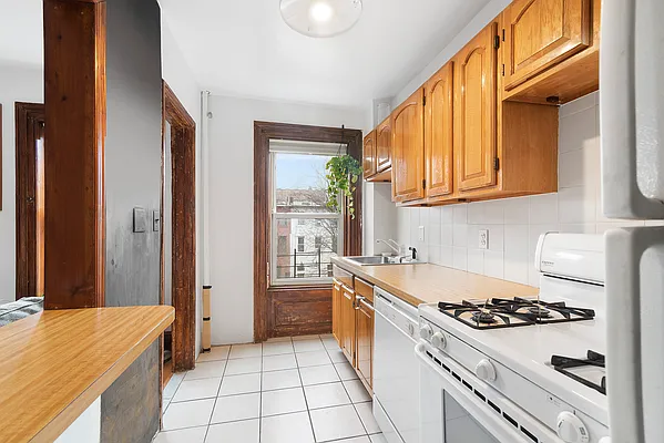 Rented by Ivey North LLC | media 9