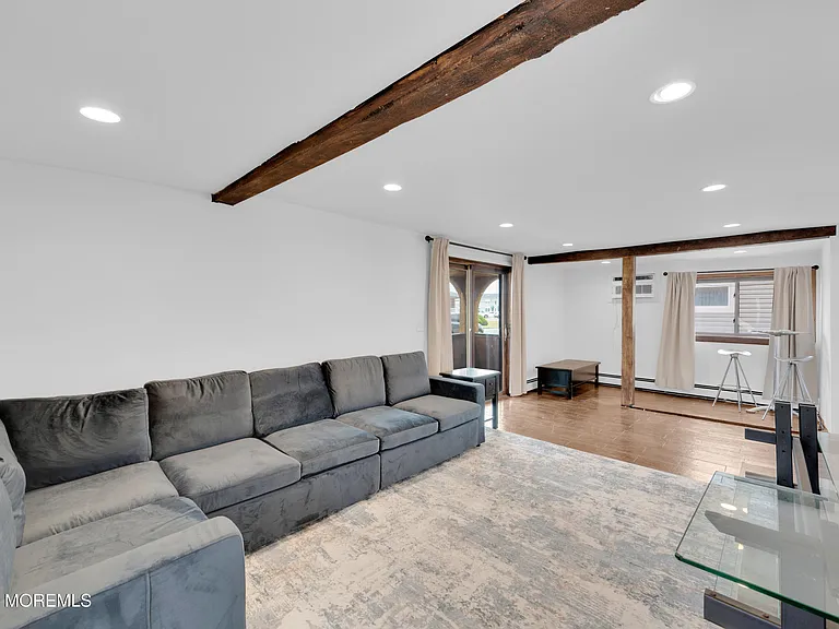 62 K St — Photo 7