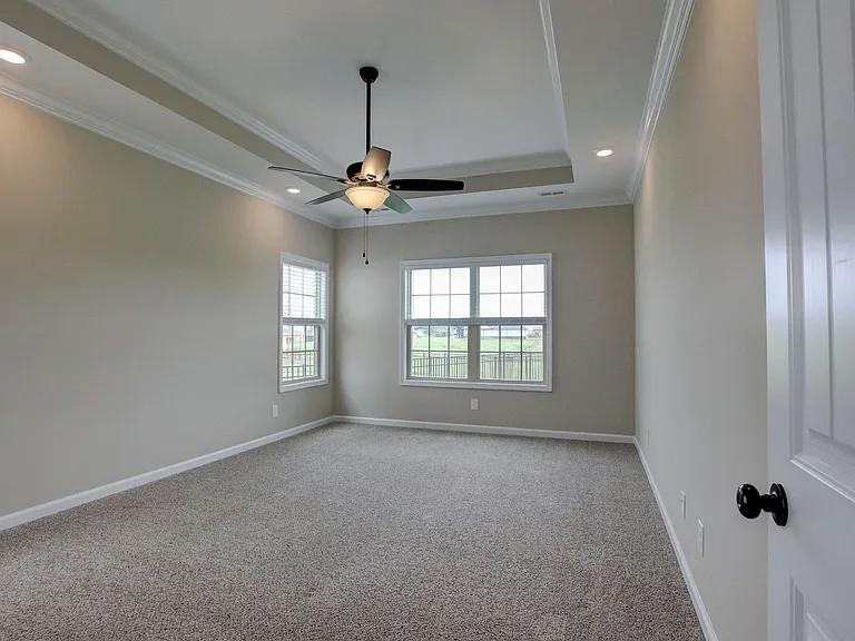 2547 Rafiki Dr — Photo 32