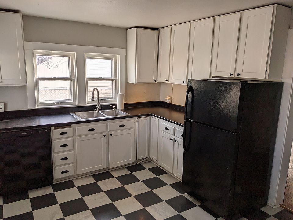 2nd image of 4486 Lincoln St