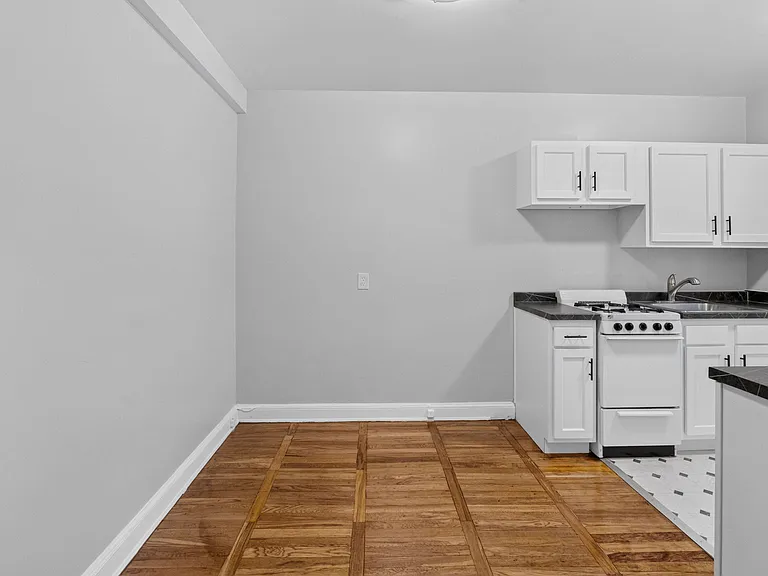 1447 Somerset Pl NW #205 — Photo 10