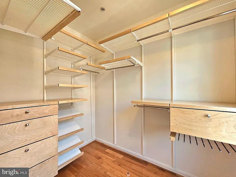 315 Hearthstone Mews — Photo 29